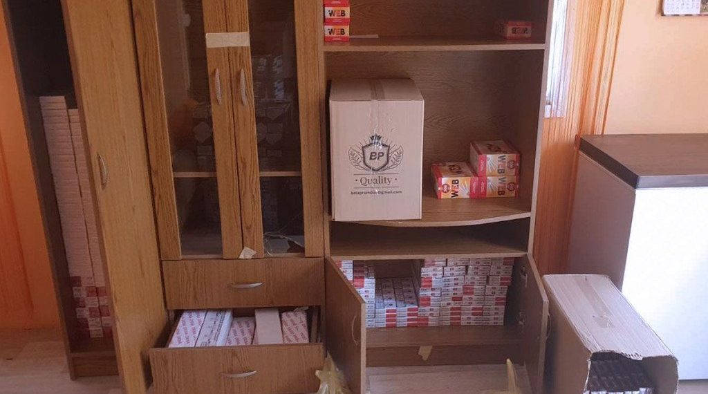 Skrivao duhan i cigarete u ormaru i posuđu