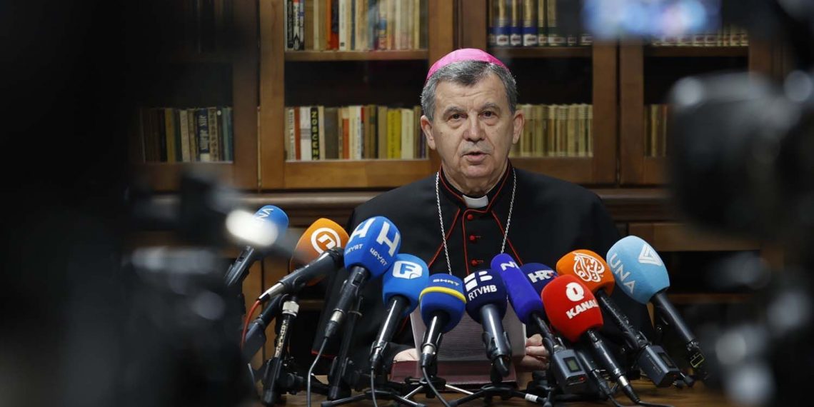 Nadbiskup Vukšić: Potencirajte pitanje radnih mjesta i dostojne plaće kako bi ljudi moglinormalno živjeti