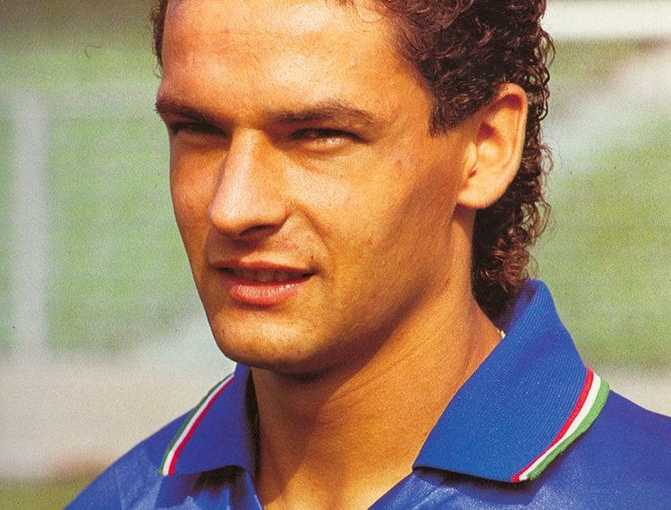 Bio je ikona nogometa, a sad na farmi siječe drva i vozi traktor