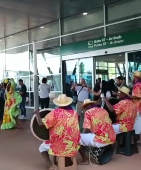 Maja Šuput sa obitelji se zaputila na Mauricijus: “E tako se dočekuju gosti na aerodromu”