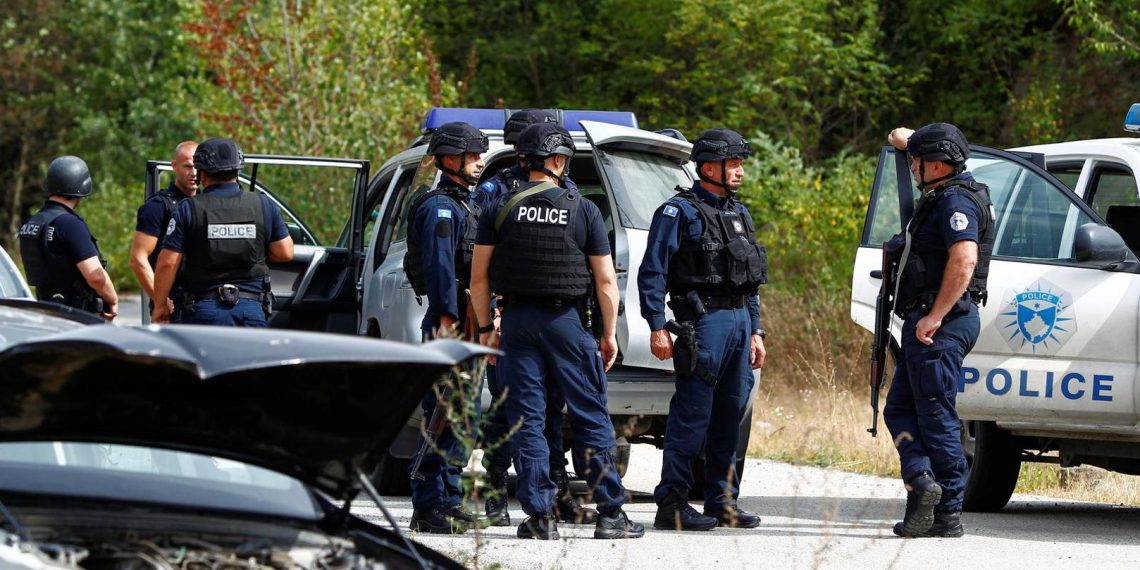 Na Kosovu ubijen policajac i tri napadača