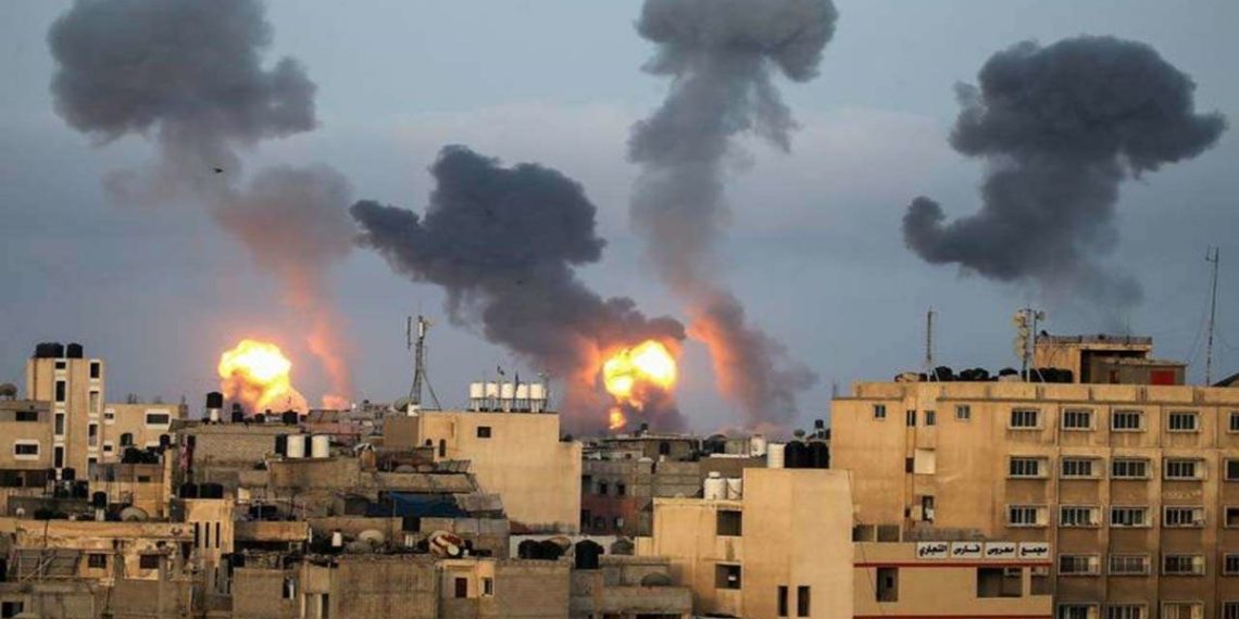 Desetine raketa ispaljene na  Izrael iz Gaze, Palestinci upali u gradove na jugu