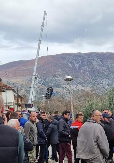 Iz Bregave izvučeno tijelo i vozilo, za drugim se traga