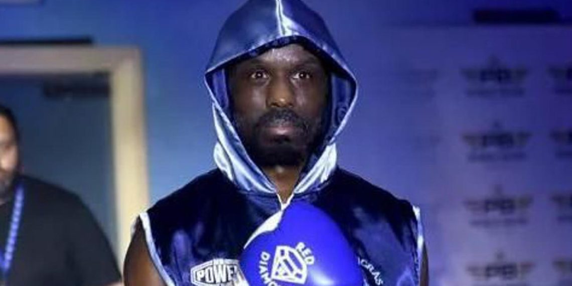 Britanski boksač preminuo nakon nokauta u ringu