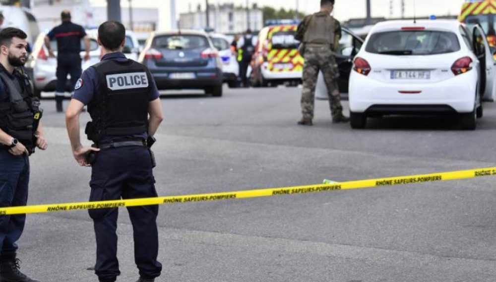 Drama u Parizu: Napadnuta žena bježala silovateljima, šire se potresni kadrovi