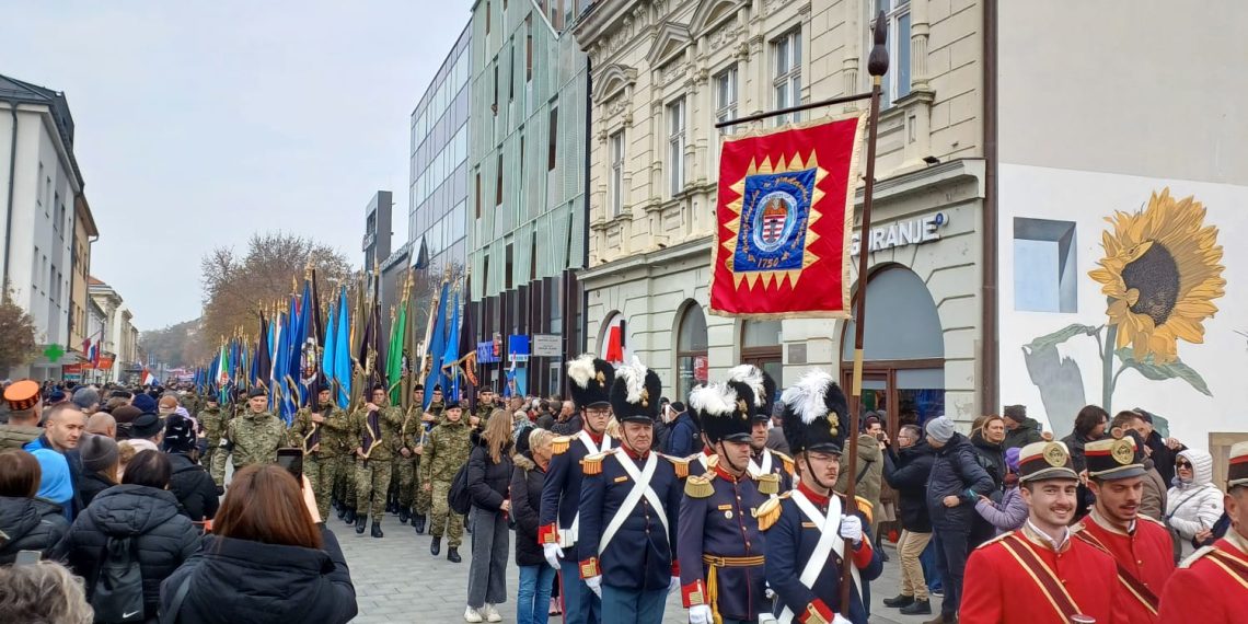 U vukovarskoj Koloni sjećanja oko 120.000 sudionika